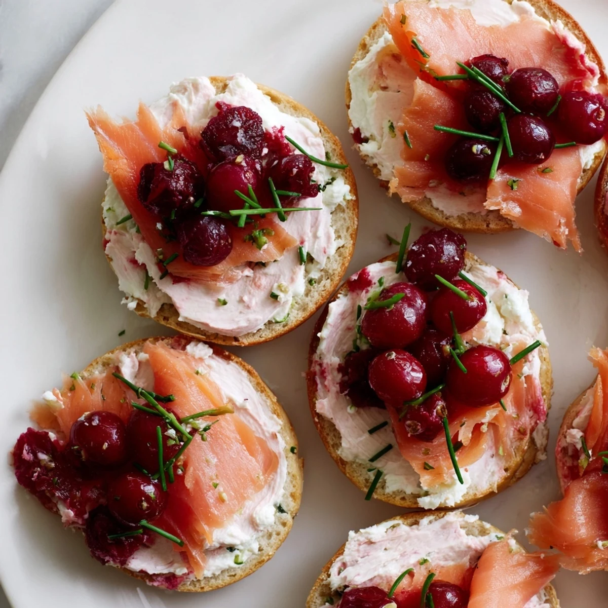 Cranberry Sleigh Bagel Board